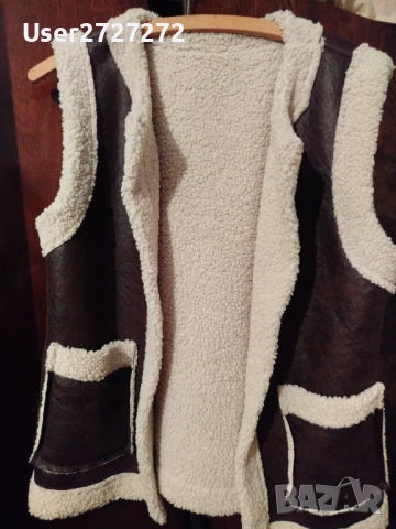 Плюшен кафяв елек 