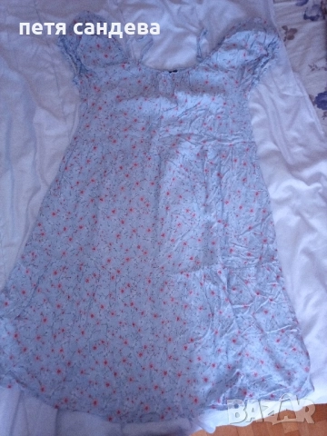 Продавам дамски рокля 44