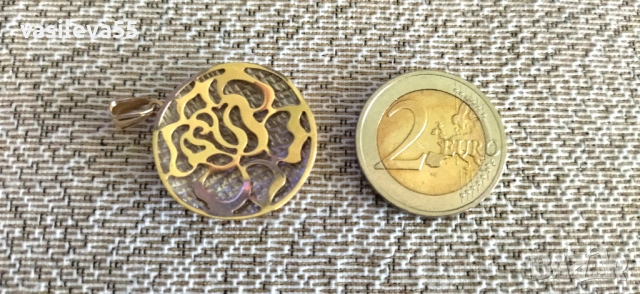 Златна висулка, снимка 2 - Колиета, медальони, синджири - 41658104