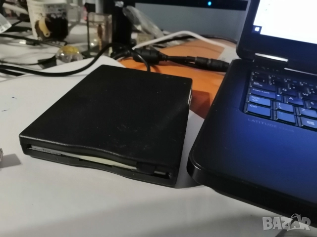 USB Floppy /флопи-диск/ устройство. , снимка 5 - Кабели и адаптери - 52116255