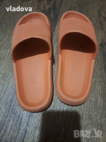 Гумени чехли 37 номер , снимка 3 - Чехли - 51599675