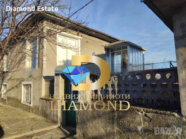 Двуетажна къща с два гаража в село Горски извор, общ. Димитровград