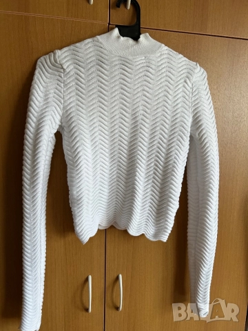 Пуловер Мохито, снимка 2 - Блузи с дълъг ръкав и пуловери - 52512073