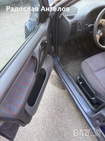 Volswagen Polo 1.6 бензин 1999, снимка 9 - Автомобили и джипове - 54060736