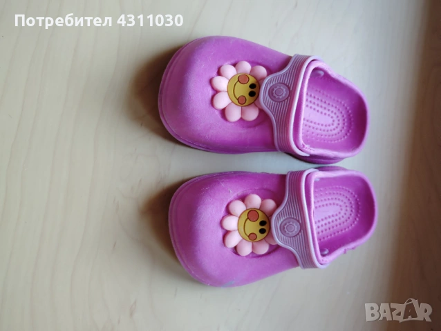 Детски чехли размер 23/24, снимка 4 - Детски сандали и чехли - 53808485