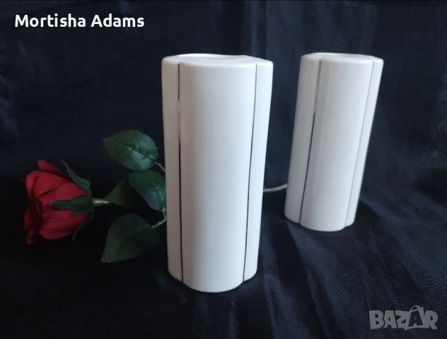 Две вазички