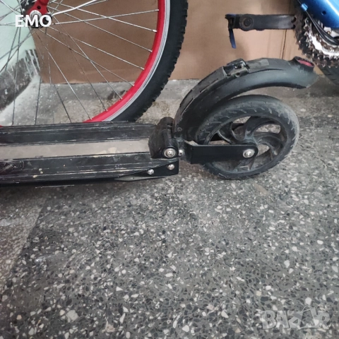 Електрическа тротинетка, снимка 5 - Велосипеди - 51443774