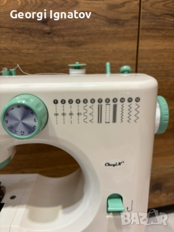 Мини преносима шевна машина 78.23 лв. / 40 €, снимка 2 - Шевни машини - 53444661