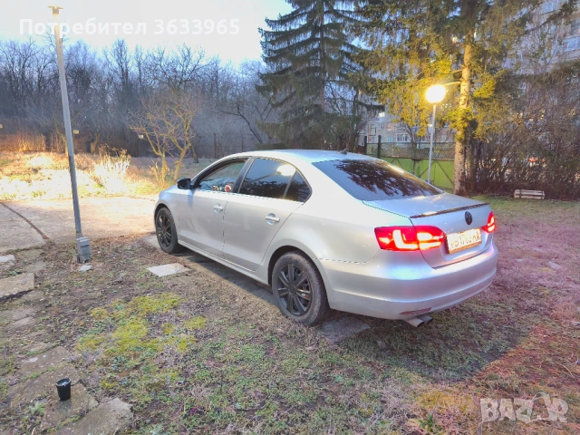 VW JETTA 2.0TDI 140кс., снимка 8 - Автомобили и джипове - 53397026