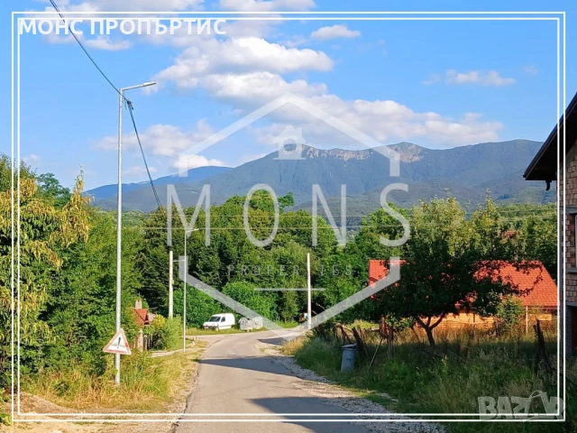 Двуетажна къща с  двор и  панорамна гледка в гр. Априлци, кв. "Острец"., снимка 2 - Къщи - 50909303