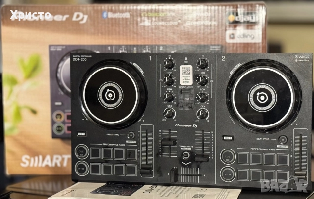 Контролер PIONEER DJ, DDJ-200, Черен, снимка 2 - Ресийвъри, усилватели, смесителни пултове - 52668436