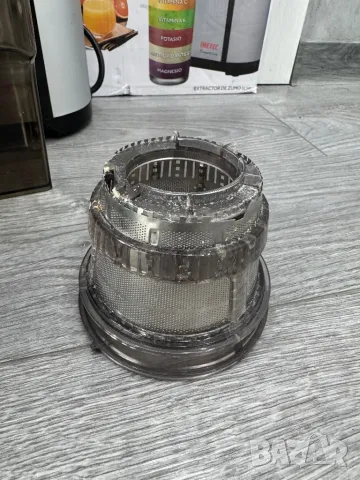 Бавна Сокоизстисквачка Imetec Succo Vivo Compact SJ700, 150W, Уред за Сок, Блендер, Цитрус Преса!, снимка 6 - Сокоизстисквачки и цитрус преси - 50231775