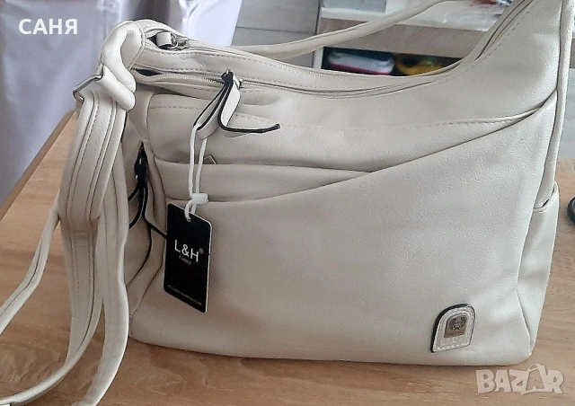 Голяма,стилна чанта, снимка 8 - Чанти - 53155643