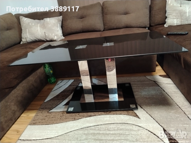 Стъклена холна маса