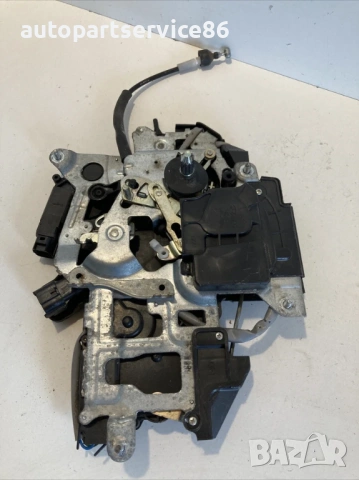 Механизъм на бравата на задната дясна врата за KIA Carnival (2006–2012), снимка 2 - Части - 53198960