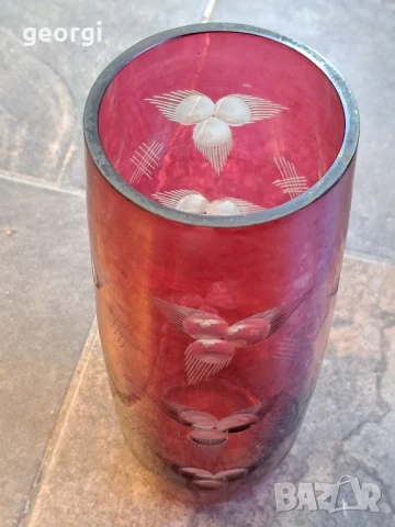 червена стъклена фасетирана ваза 26/3, снимка 6 - Вази - 50693572