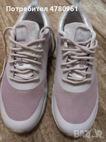 Дамски маратонки Nike, снимка 2 - Маратонки - 54018866