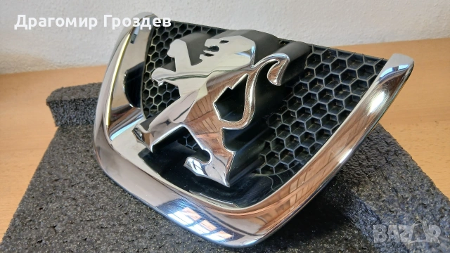 Предна емблема (лого) за Peugeot 3008, 5008 / Пежо 3008, 5008 (2009-2013)