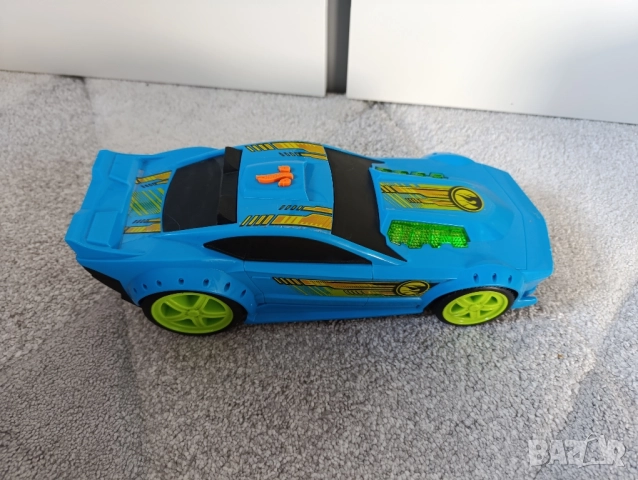 голяма кола HOT WHEELS