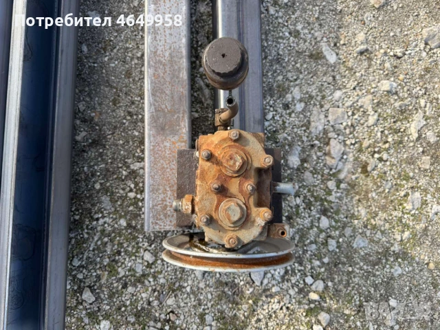 Продавам Зилов двуцелиндров компресор, снимка 4 - Други машини и части - 52444996