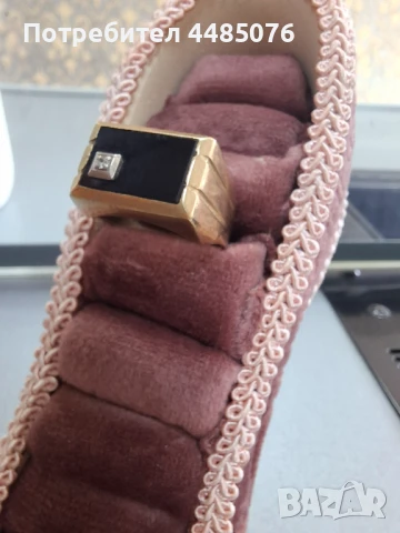 ЗЛАТЕН МЪЖКИ ПРЪСТЕН С ЧЕРЕН КАМЪК И МАЛЪК ДИАМАНТ , снимка 2 - Пръстени - 51025179