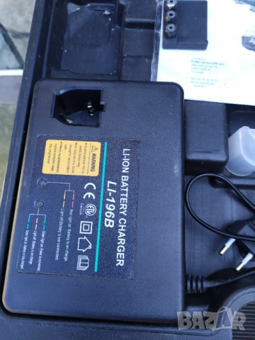 Акумулаторна нитачка Flair -14.4 li-ion, снимка 5 - Други инструменти - 53828609