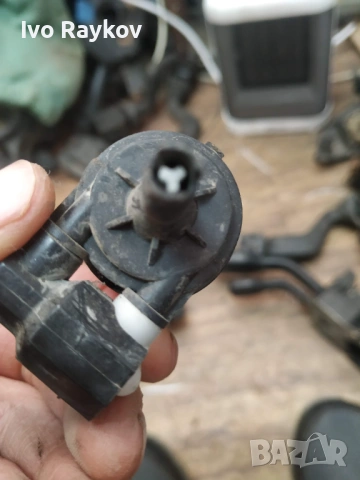 Помпа за чистачки V46080012 , Renault Kangoo , снимка 6 - Части - 53110011