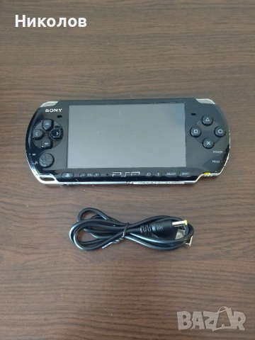 Продавам конзола Playstation Portable 3004,хакната