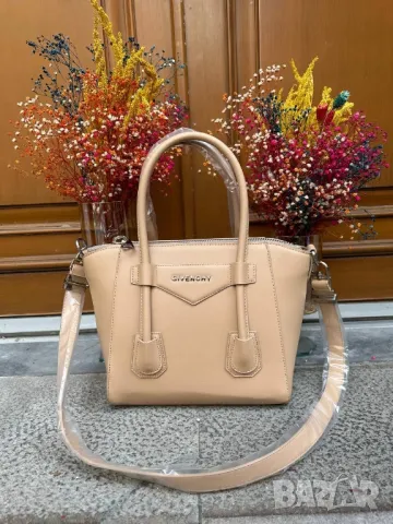 чанти givenchy, снимка 3 - Чанти - 48578050