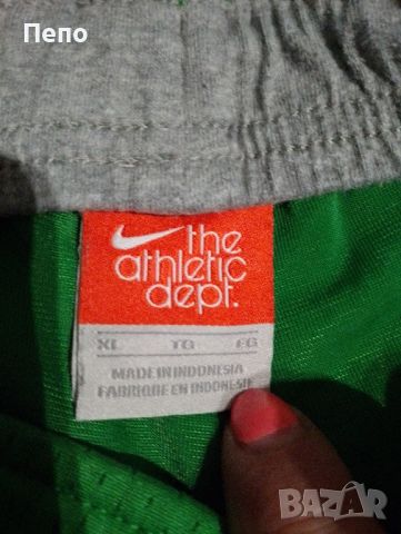 Долнище Nike, снимка 2 - Спортни дрехи, екипи - 45388136