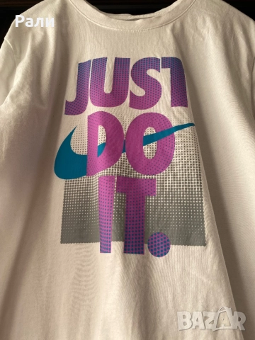 Тениска Nike L, снимка 2 - Тениски - 52428312