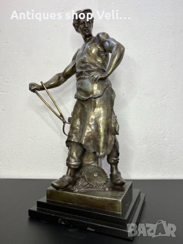 Авторска бронзова статуетка №5311, снимка 1 - Антикварни и старинни предмети - 45191117