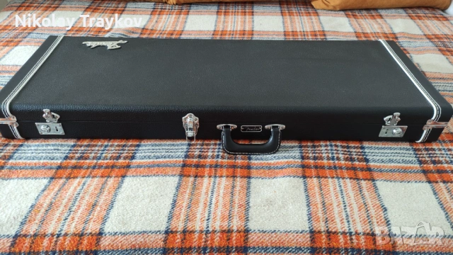 Куфар за електрическа китара Fender Classic Series Strat/Tele, снимка 2 - Китари - 53572372