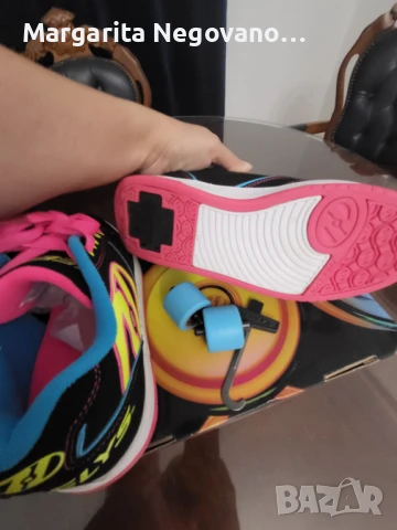 Детски маратонки с колелца. , снимка 2 - Детски маратонки - 50853780