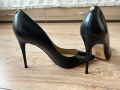Дамски обувки на висок ток GUESS, снимка 1 - Дамски обувки на ток - 44993401