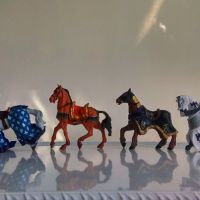 Екшън фигури , коне на рицари с богата орнаментика .  , снимка 1 - Фигурки - 45544434