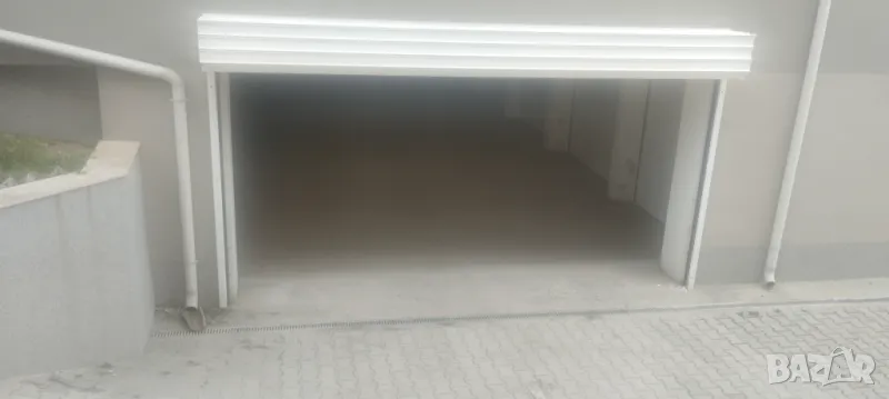 Подземен гараж, снимка 1