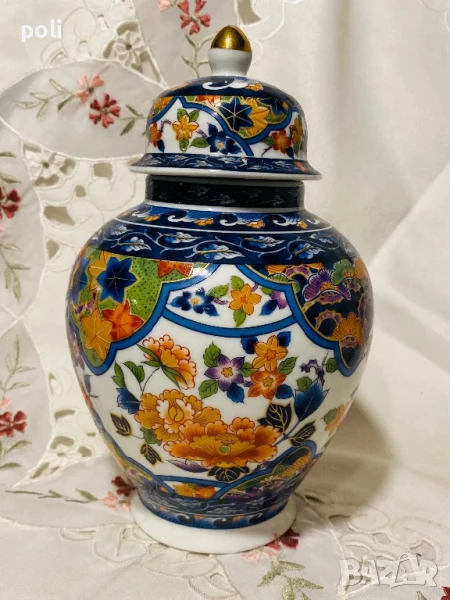 японски порцеланов буркан , снимка 1