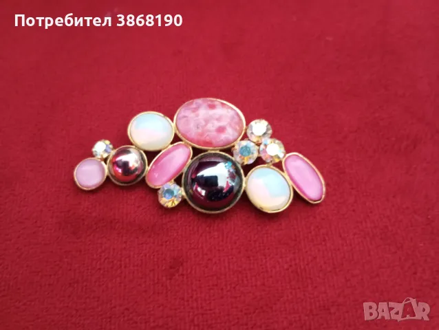 Дамска брошка с изкуствени камъни, снимка 3 - Колиета, медальони, синджири - 50322203