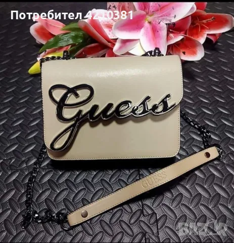 Чанта Guess, снимка 4 - Чанти - 46999800