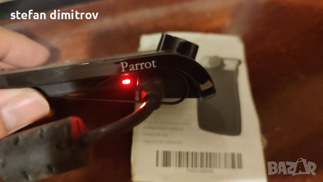 Parrot Minikit+ Multipoint - безжичнен спийкър с микрофон за кола за смартфони с блутут връзка .

, снимка 5 - Аксесоари и консумативи - 46641585