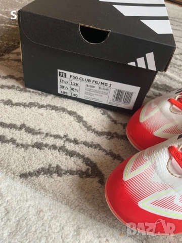 Футболни бутонки 30 1/2, снимка 8 - Детски маратонки - 53945694