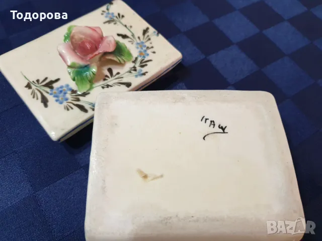 Порцеланова италианска кутийка за бижута с форма на книга., снимка 7 - Антикварни и старинни предмети - 49689101