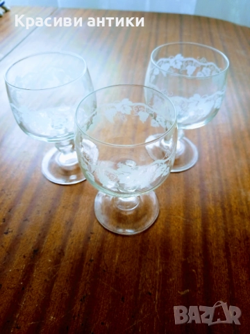 Кристални чаши, френски 3 б-р, старинни, рьчно гравирани за вино с печат, снимка 4 - Антикварни и старинни предмети - 46735688
