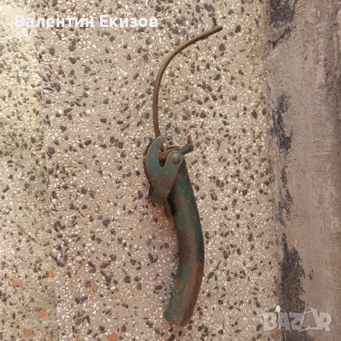 Приспособление за преливане на гориво от метална туба, снимка 2 - Други инструменти - 53595756