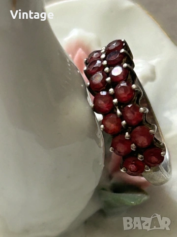 Уникален красив сребърен пръстен с естествени гранати , снимка 9 - Пръстени - 54134011