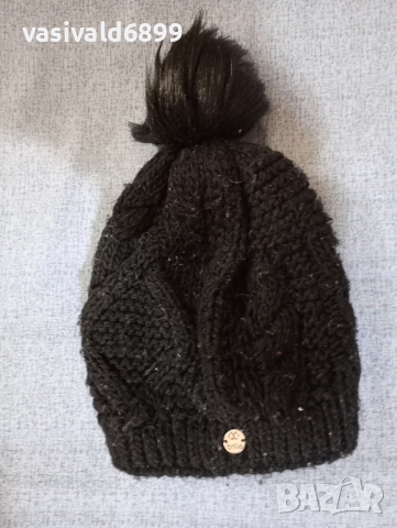 Зимна дамска шапка , снимка 1 - Шапки - 45049969
