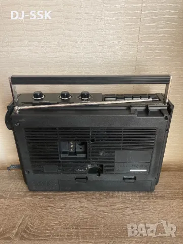 HITACHI TRK-5320E VINTAGE RETRO BOOMBOX Ghetto Blaster радио касетофон, снимка 10 - Радиокасетофони, транзистори - 47007446