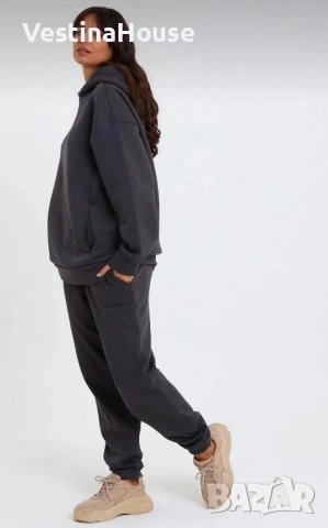 Дамски спортен комплект