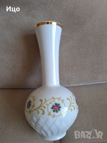 порцеланова ваза, снимка 1 - Вази - 46216410